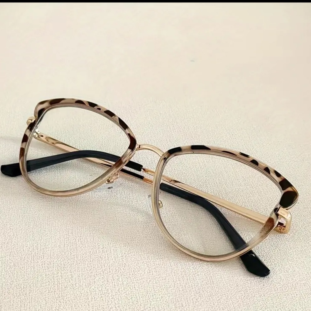 White Fox Blue Light Glasses Vintage White Cat Eye Clear Protective Lenses NWT